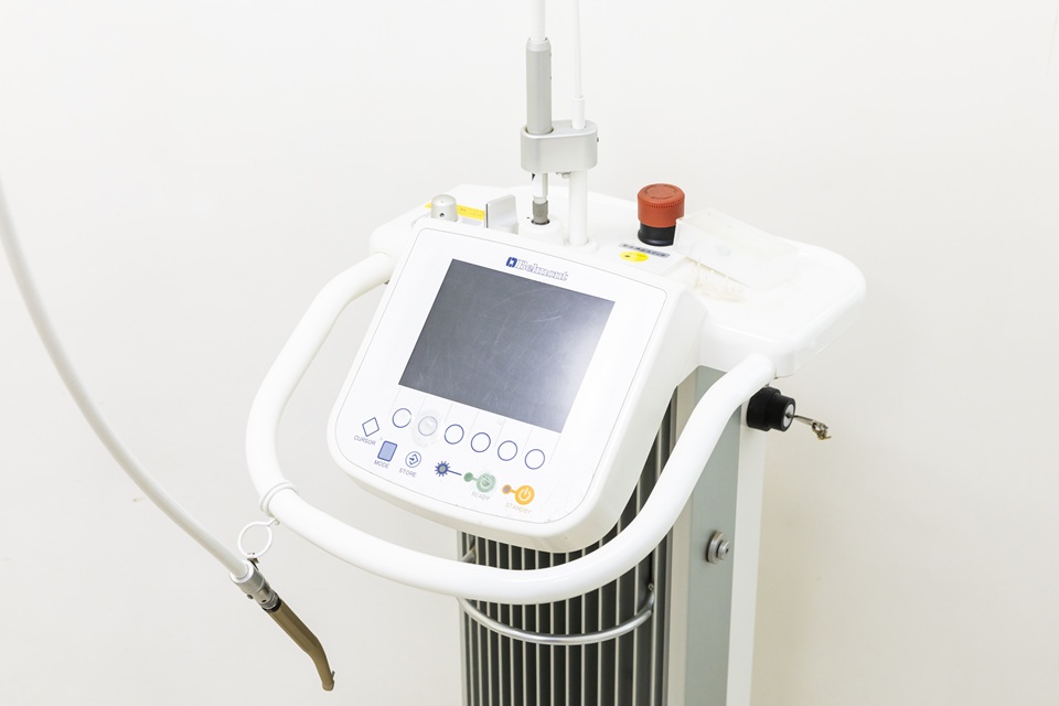 歯科用レーザー機器